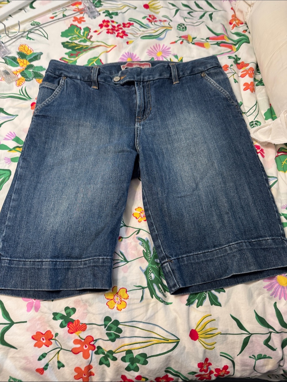GAP Women's Boyfriend Denim Bermuda Shorts - Blue Wash